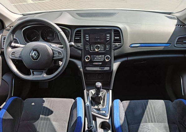 Renault Megane cena 46900 przebieg: 61362, rok produkcji 2019 z Przedecz małe 326